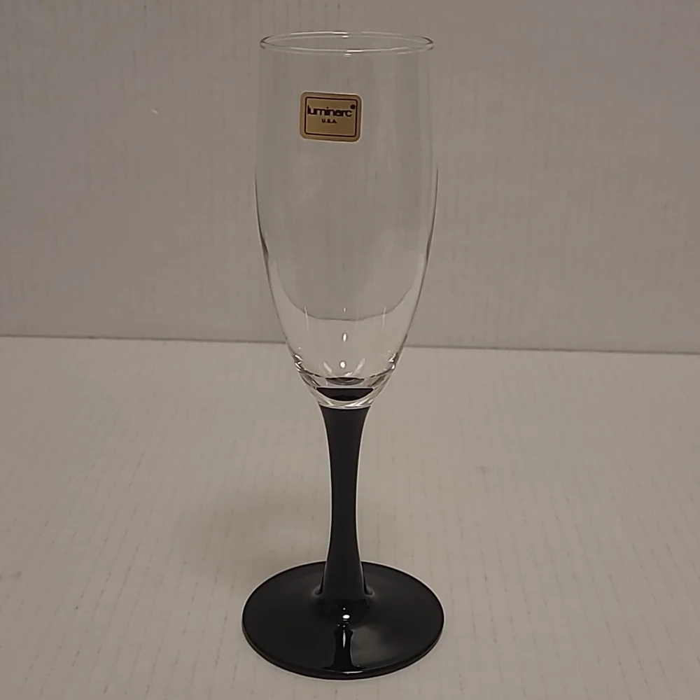 Set of 4 Luminarc Crystal Black Stemmed Champagne Glasses